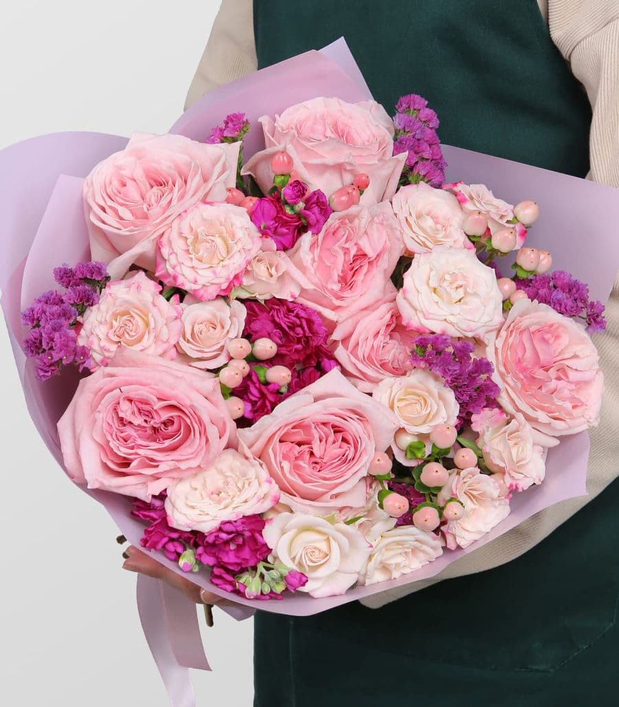 Букет из Роз и Маттиолы «Легкость весны»