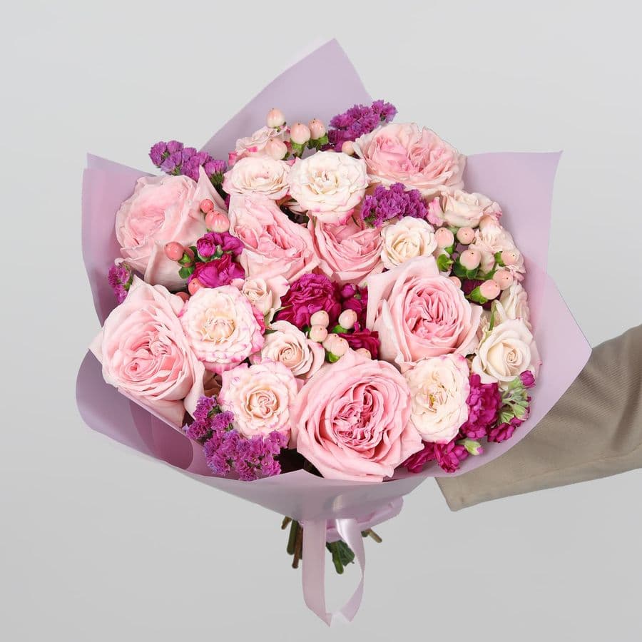 Букет из Роз и Маттиолы «Легкость весны»