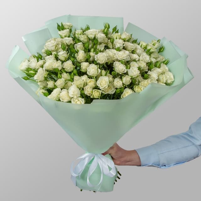 Букет из кустовых Роз «Белый шелест»