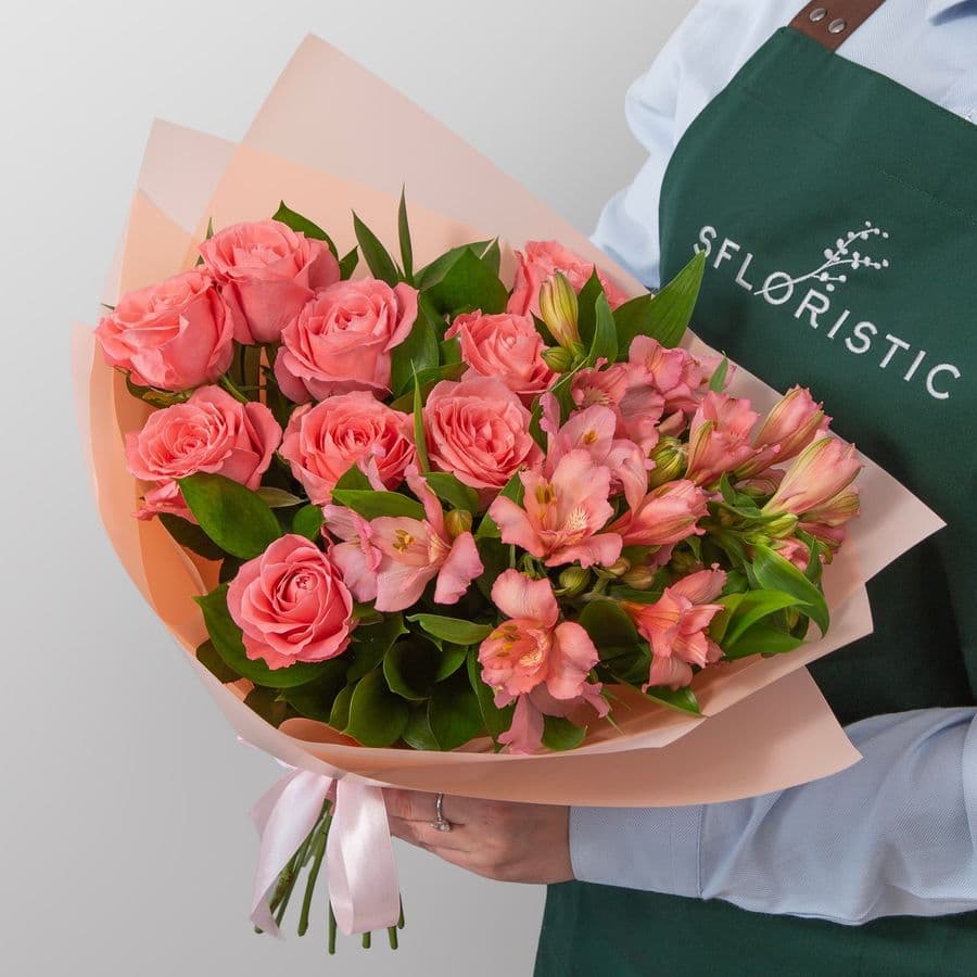 Букет из Роз Кения и Альстромерий «Мелодия лепестков»