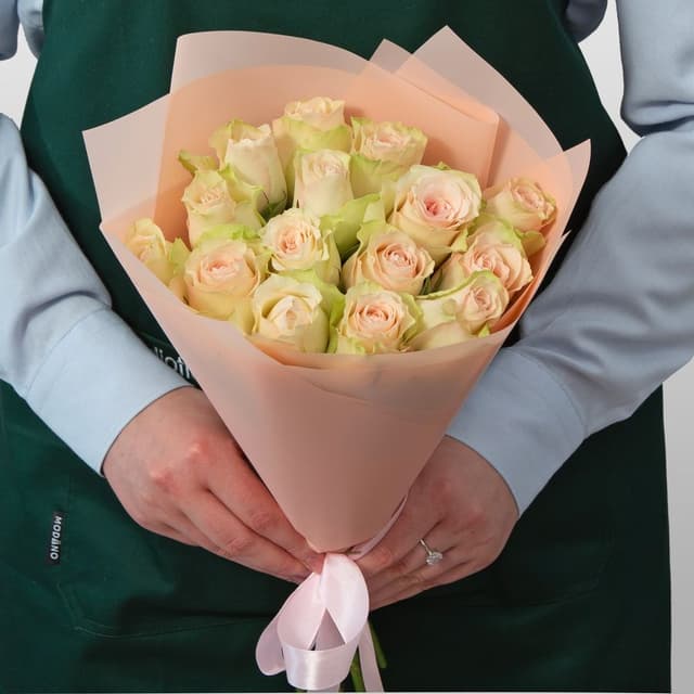 Букет Роз Кения 15 шт «Пыльный персик»