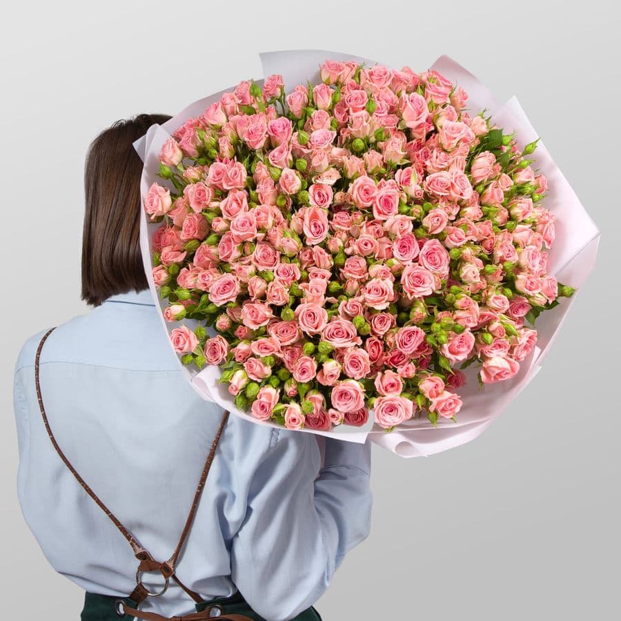 Букет из кустовых Роз «Королевский сад»