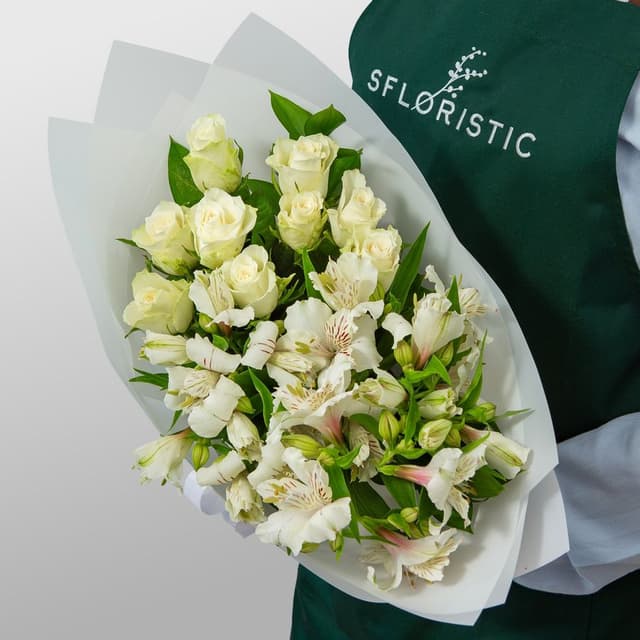 Букет из Роз Кения и Альстромерий «Белый парус»