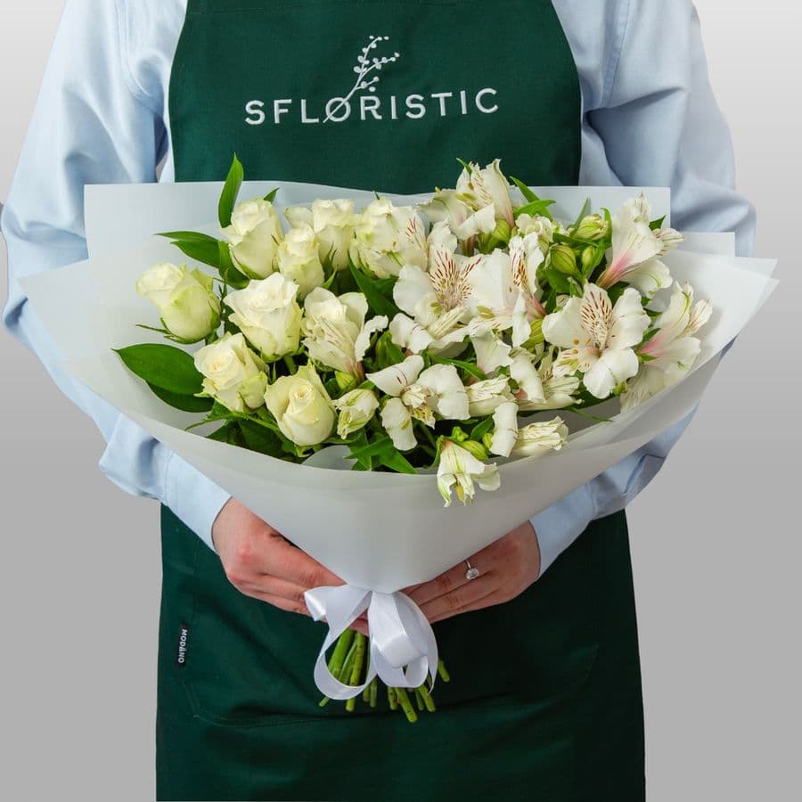 Букет из Роз Кения и Альстромерий «Белый парус»