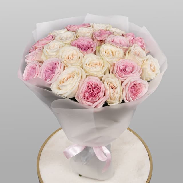 Букет из пионовидных Роз «Первое признание»