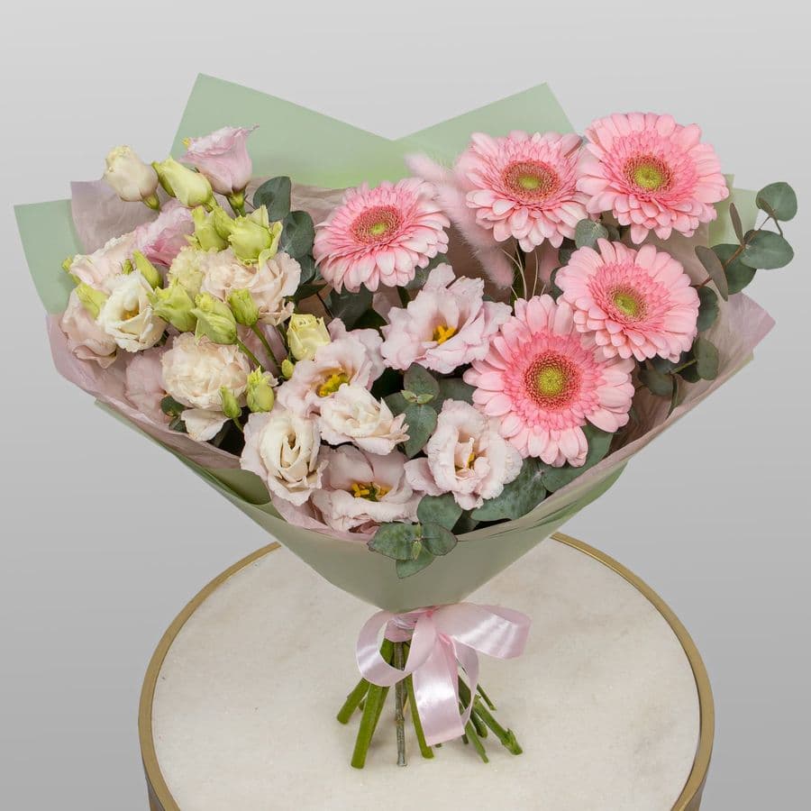 Букет из Лизиантуса и Гермини «Очарование момента»