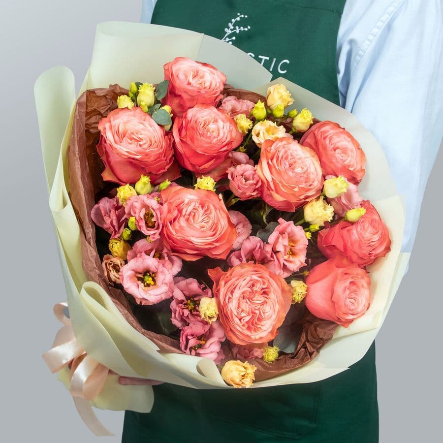 Букет из Роз Кахала и Лизиантуса «Персиковое небо»