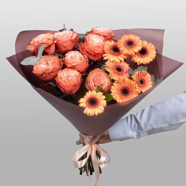 Букет из Роз Кахала и Гермини «Нежность юга»