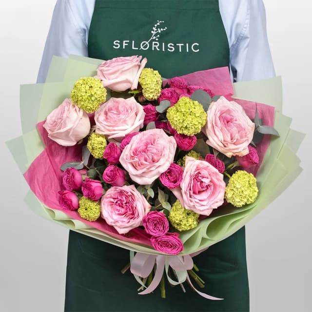 Букет из Роз и Вибурнума «Воздушная симфония»