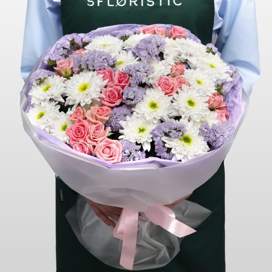 Букет из Кустовых Хризантем и Роз «Улыбка дня»