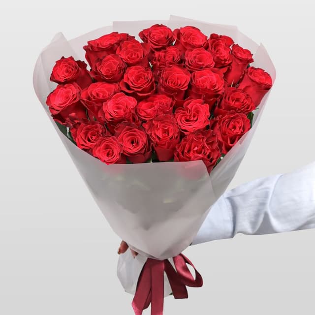 Букет Роз Кения 60 см 25 шт «Сердце на ладони»
