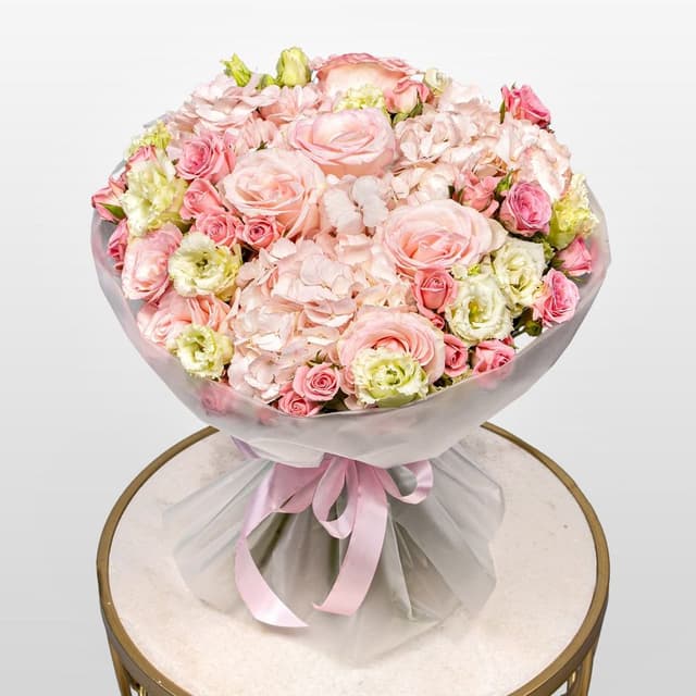 Букет из Гортензий, Эустомы и Роз «Нежное утро»