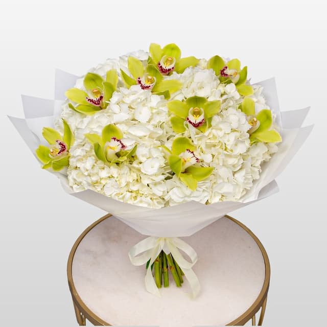 Букет из Гортензий и Орхидей «Солнечный блюз»