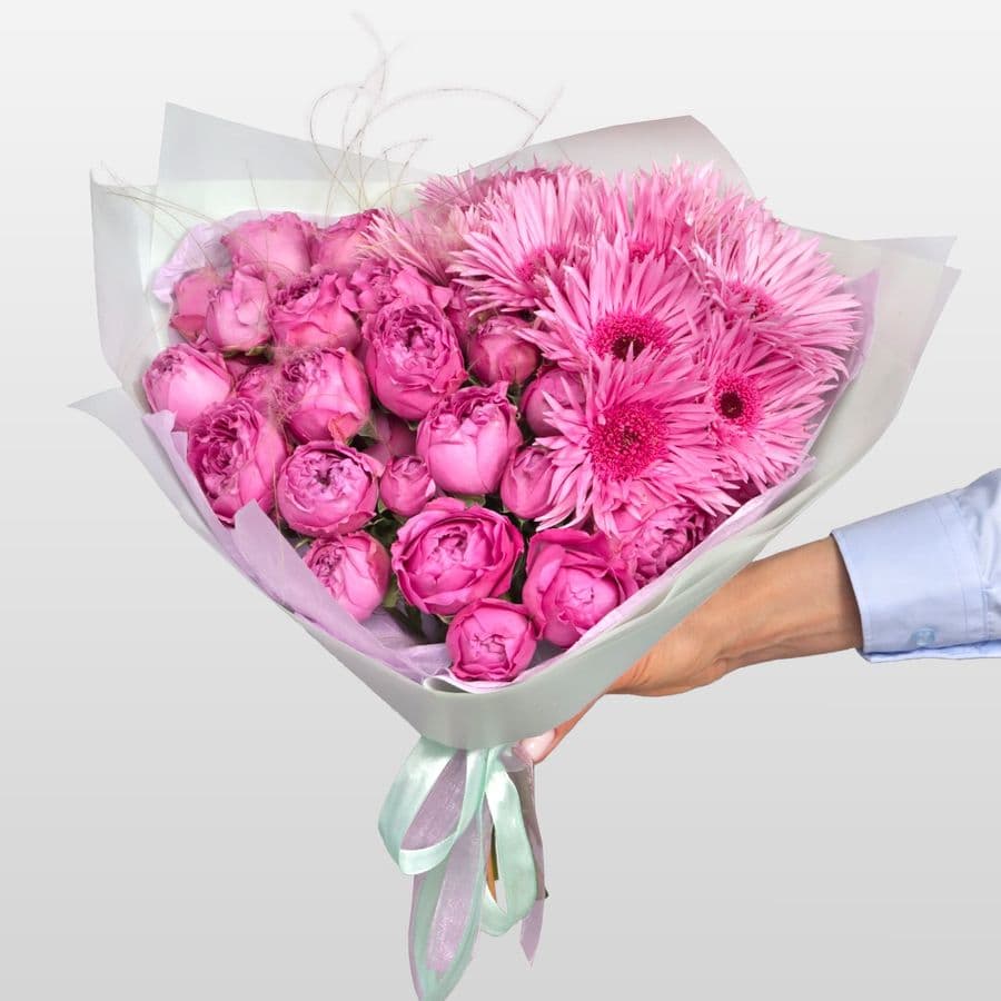 Букет из Роз Бомбастик и Гермини «Розовая бестия»