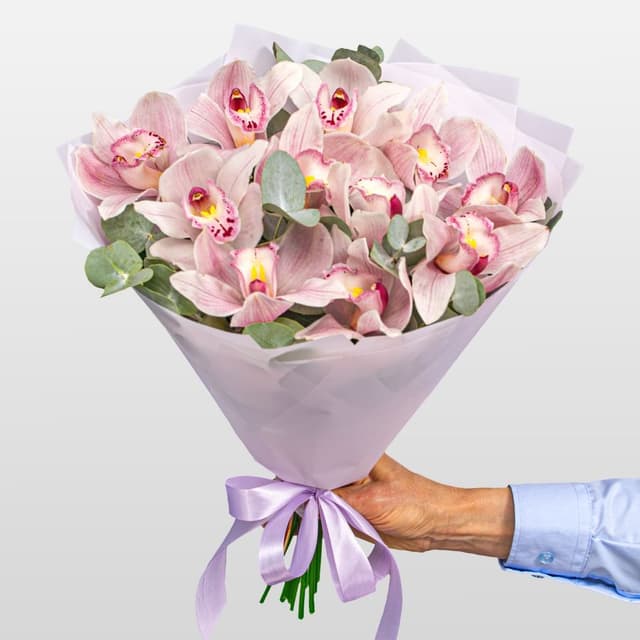 Букет из светло-розовых Орхидей «Звёздная тропа»