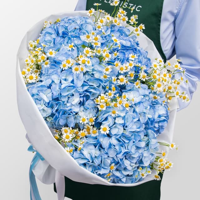 Букет из Гортензий и Ромашек «Свидание у моря»