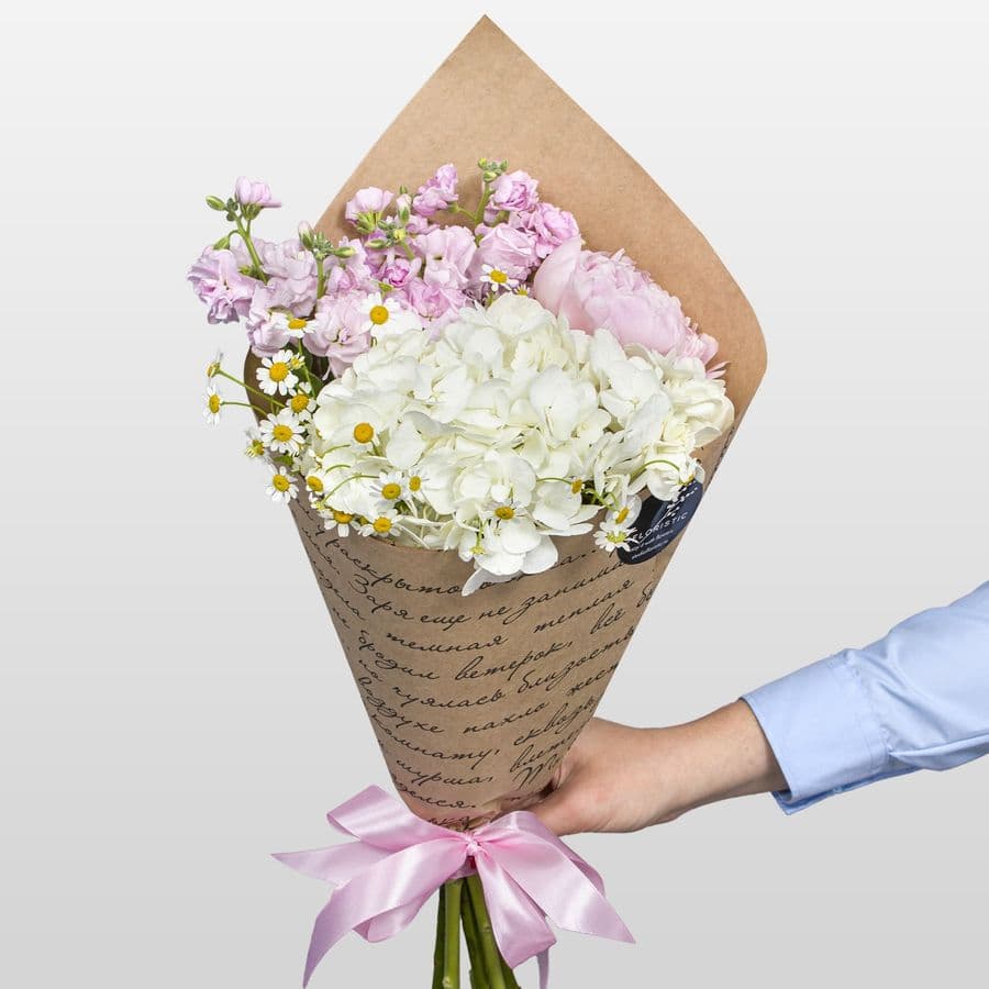 Букет из Ромашки, Пиона, Гортензии и Маттиол «Летнее Письмо»