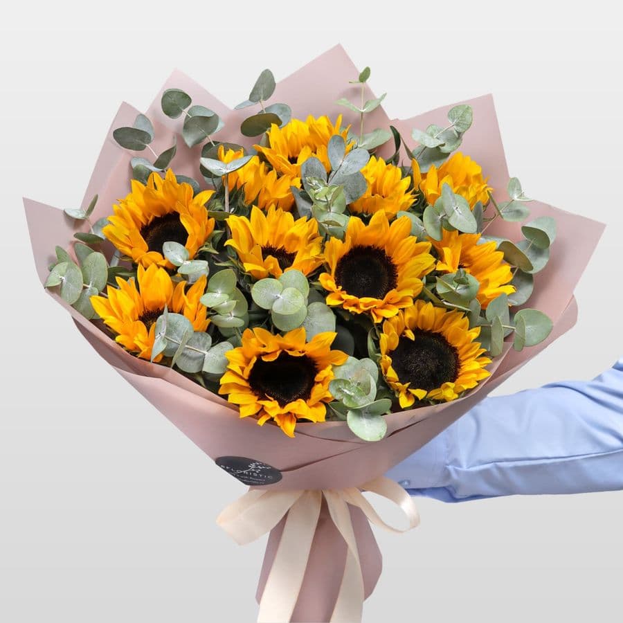 Букет из Подсолнухов и Эвкалипта «Летний свет»