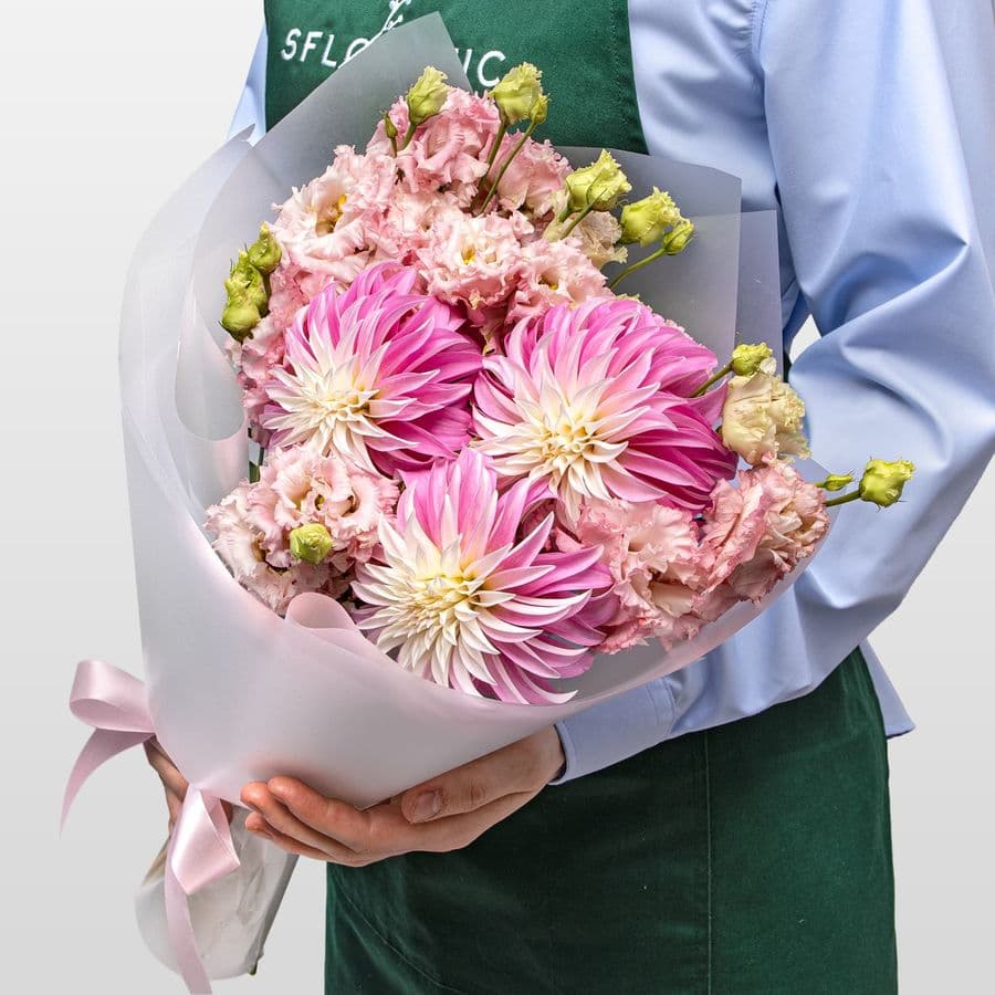 Букет из Георгин и Эустомы «Подарок Феи»