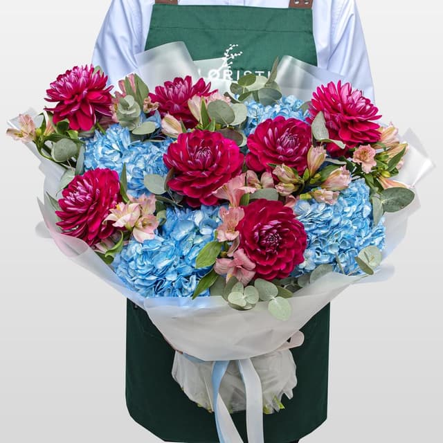 Букет из Георгин, Гортензий и Альстромерий «Полночный Сад»