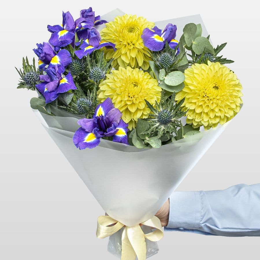 Букет из Георгин, Ириса и Эрингиума «Эпоха Возрождения»