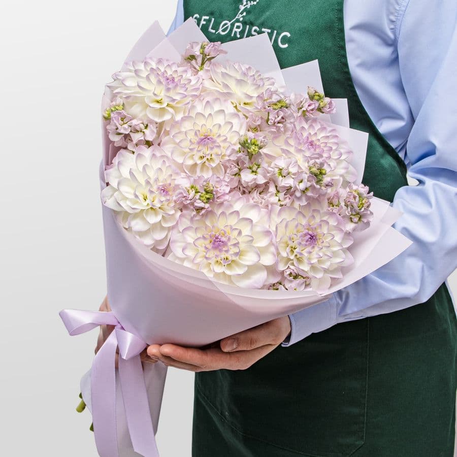 Букет из Георгин и Маттиол «Сиреневая Соната»