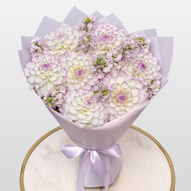 Букет из Георгин и Маттиол «Сиреневая Соната»