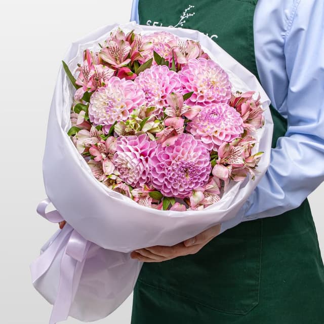 Букет из Георгин и Альстромерий «Пастельный Восторг»