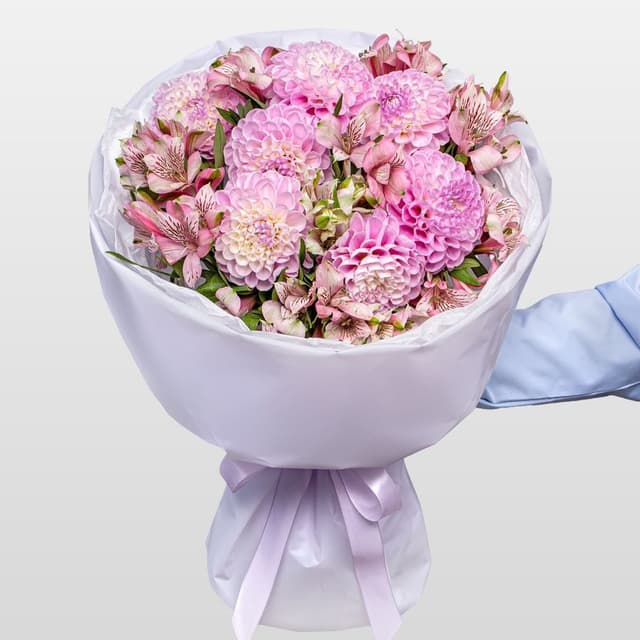 Букет из Георгин и Альстромерий «Пастельный Восторг»