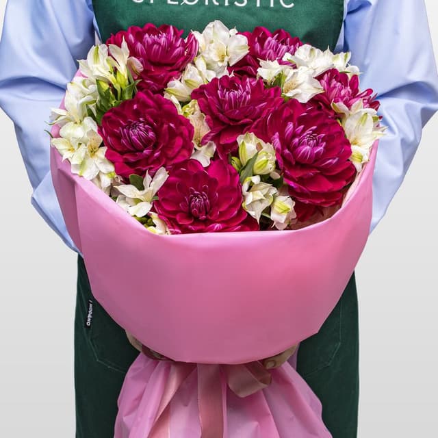 Букет из Георгин и Альстромерий «Ягодный Пломбир»