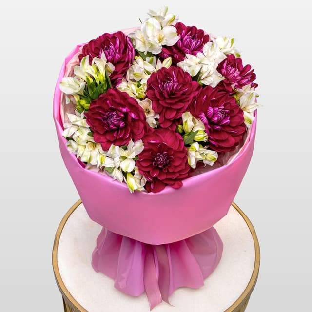 Букет из Георгин и Альстромерий «Ягодный Пломбир»