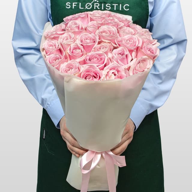Букет из розовых Роз Россия 25 шт «Искренняя Нежность»