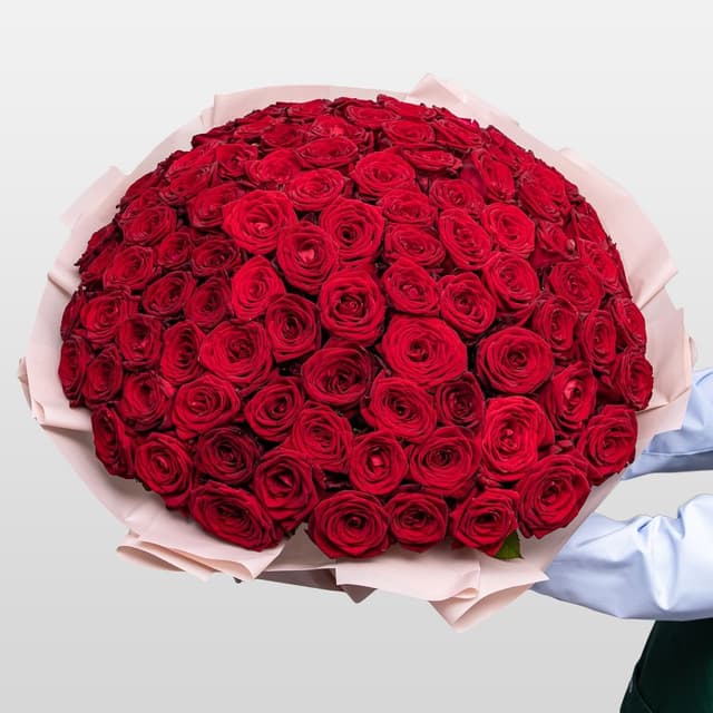Букет из красных Роз Россия 101 шт «Эпоха Чувств»