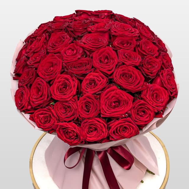 Букет из красных Роз Россия 51 шт «Огненное Сердце»