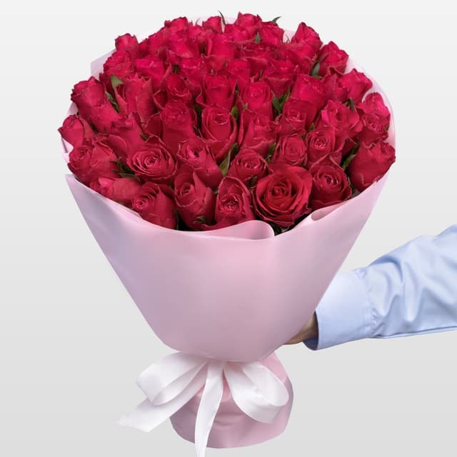 Букет малиновых Роз Кения 40 см 51 шт «Королева Драмы»