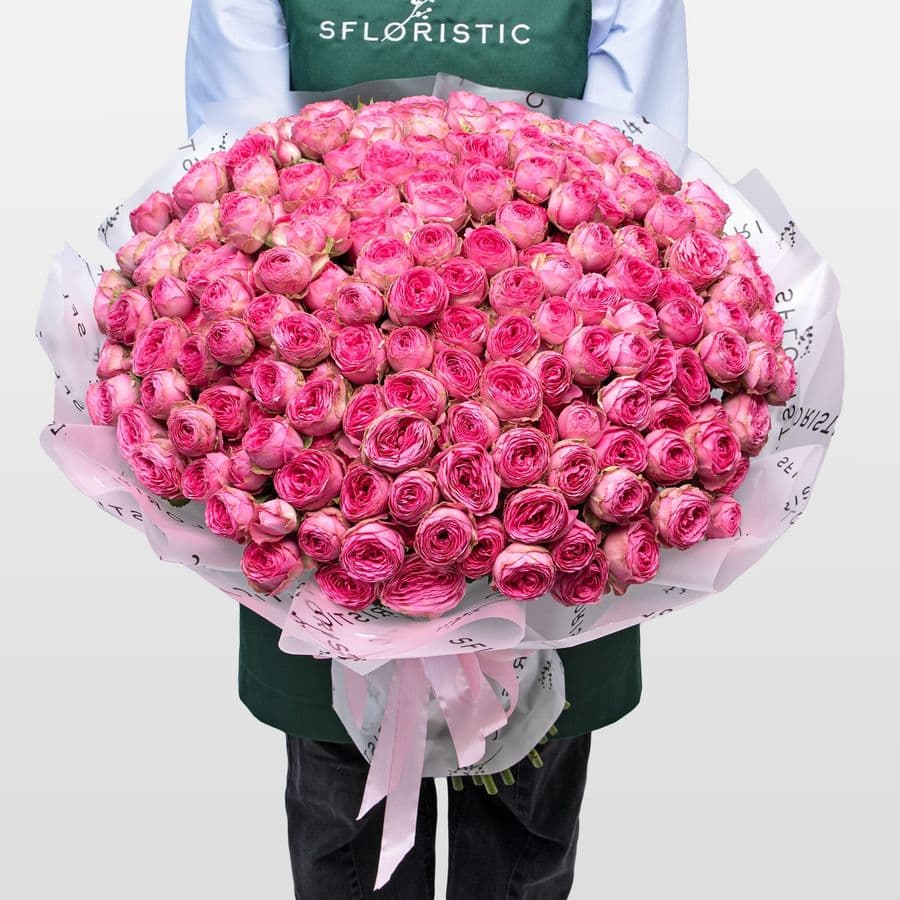 Букет из Кустовых Пионовидных Роз 51 шт «Волшебный Момент»
