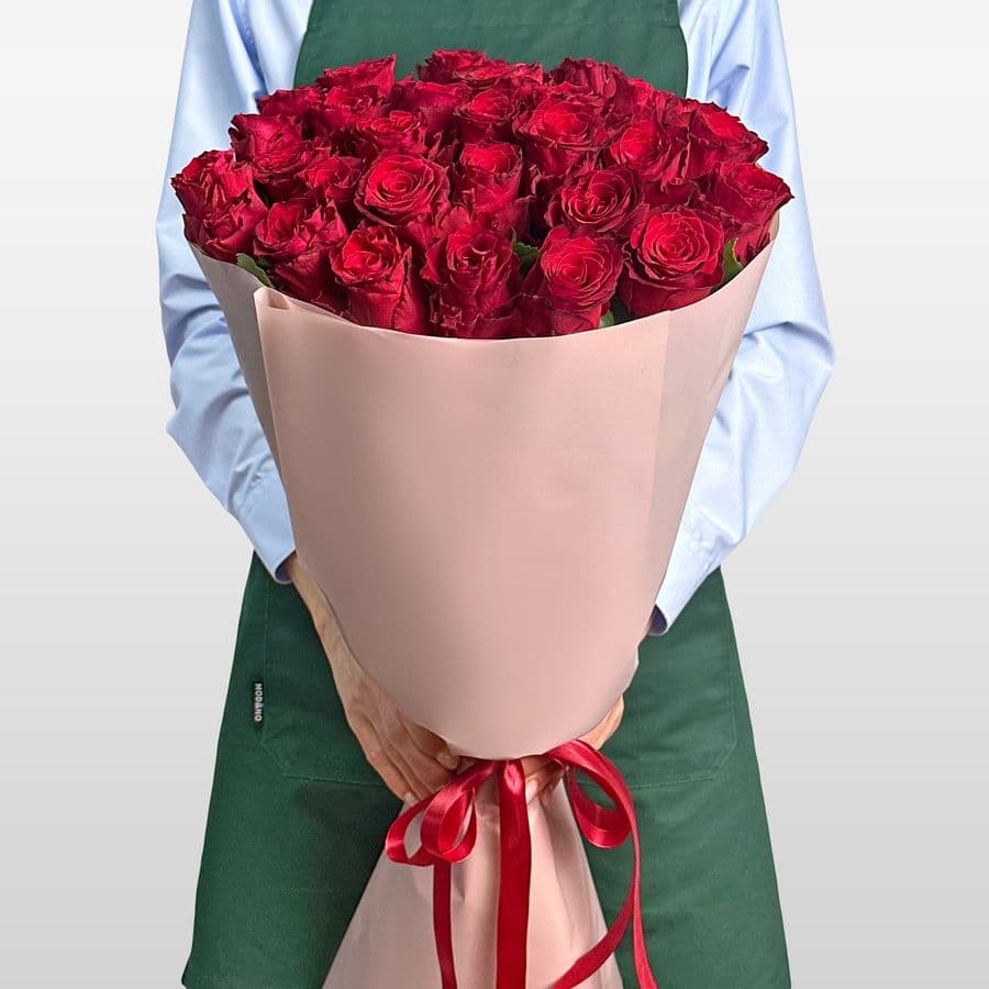 Букет из красных Роз 80 см 31 шт «Жаркий Поцелуй»