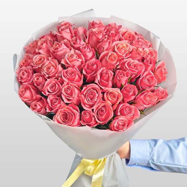 Букет из розовых Роз Кения 60 см 51 шт «Восторг без Слов»