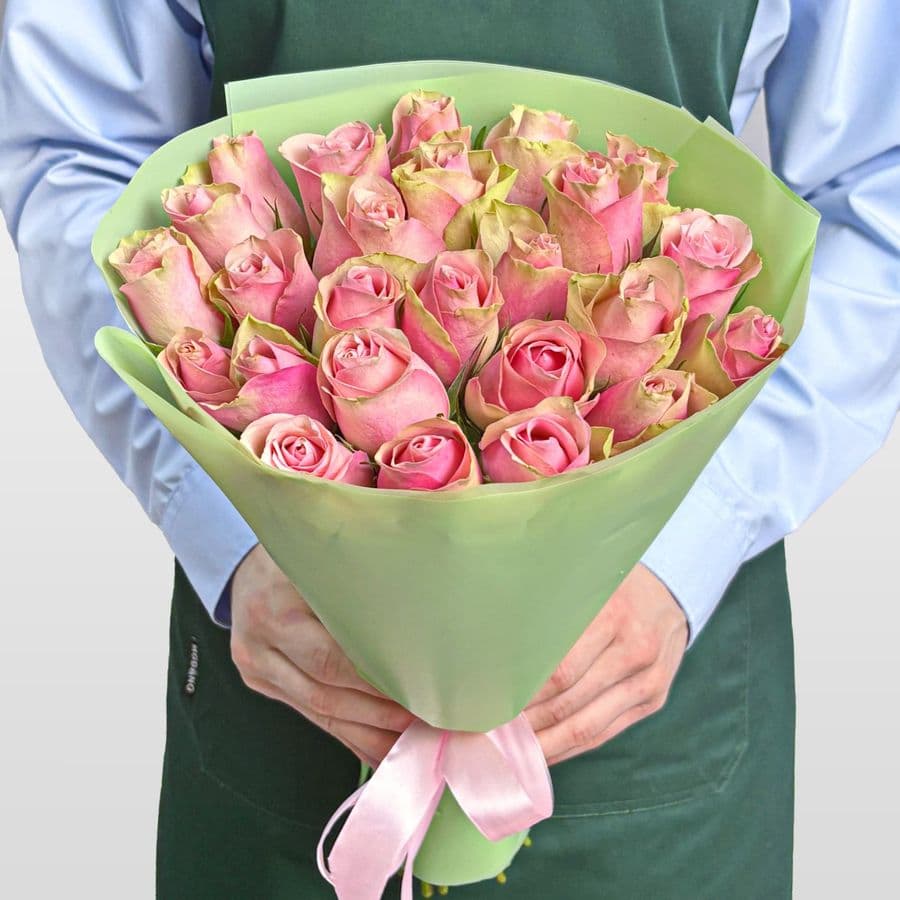 Букет из розовых Роз Кения 40 см 25 шт «Мелодия Сердца»
