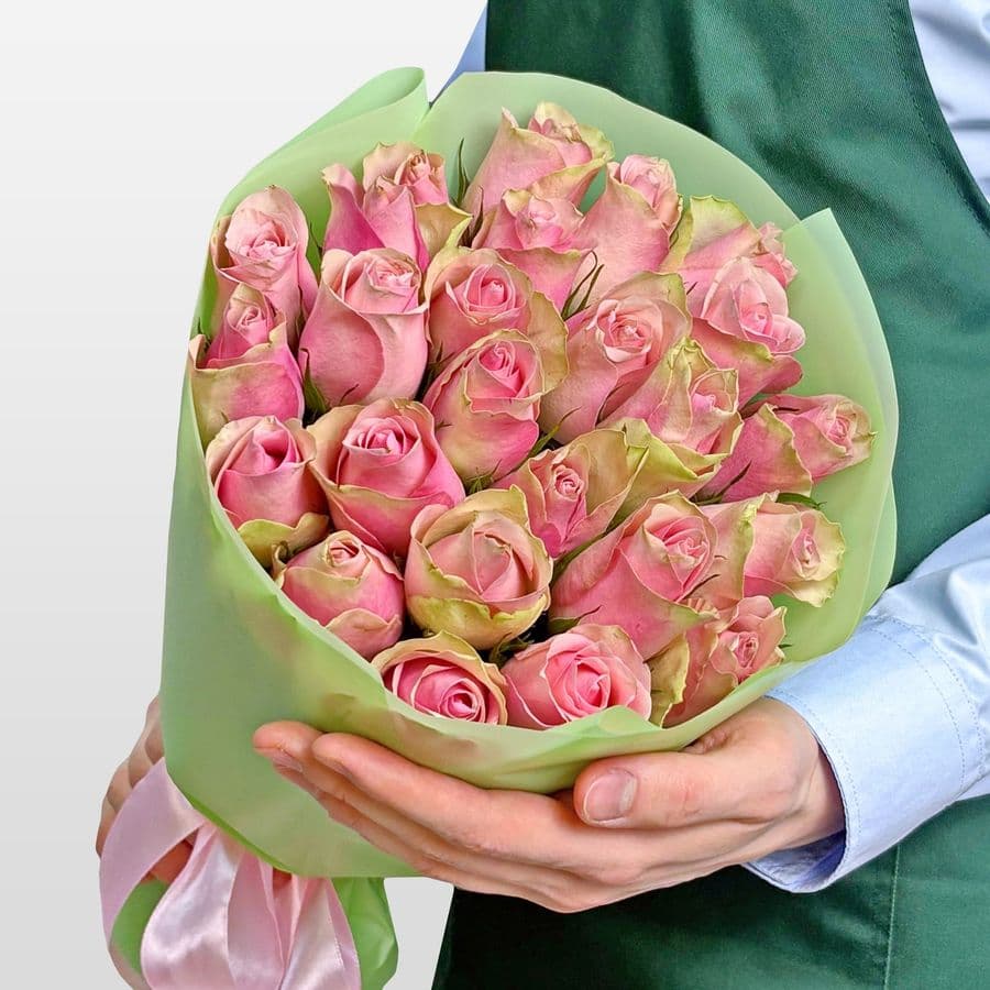 Букет из розовых Роз Кения 40 см 25 шт «Мелодия Сердца»