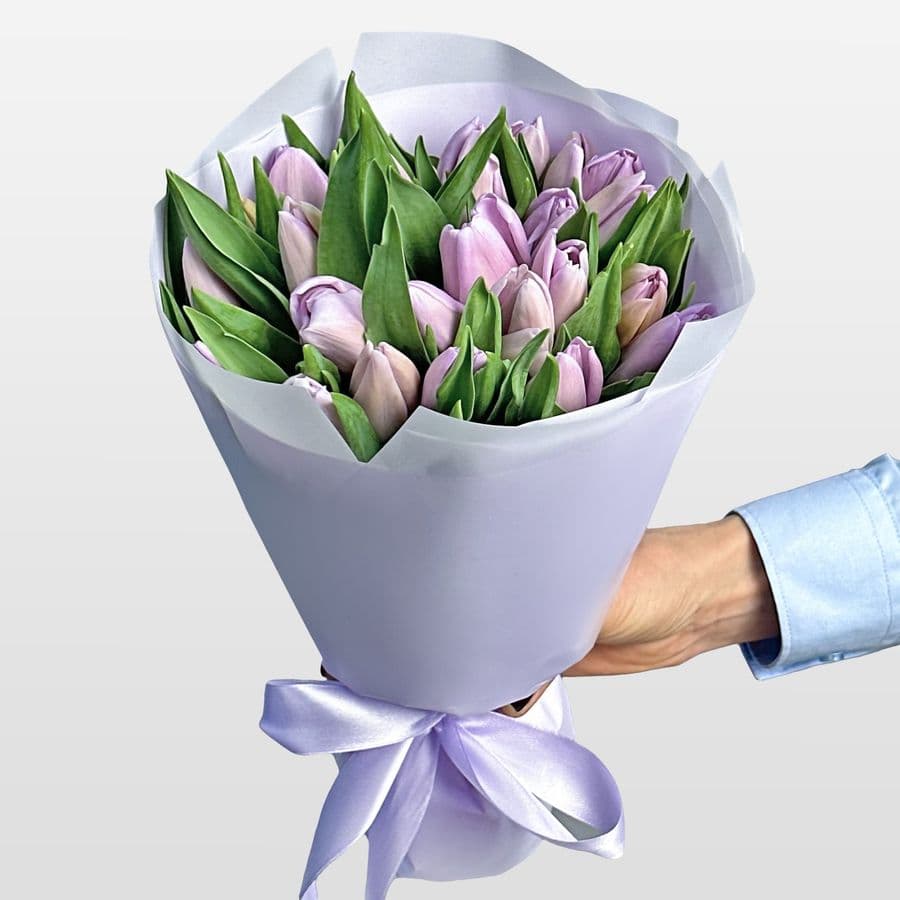 Букет из сиреневых Тюльпанов 25 шт «Серый Жемчуг»