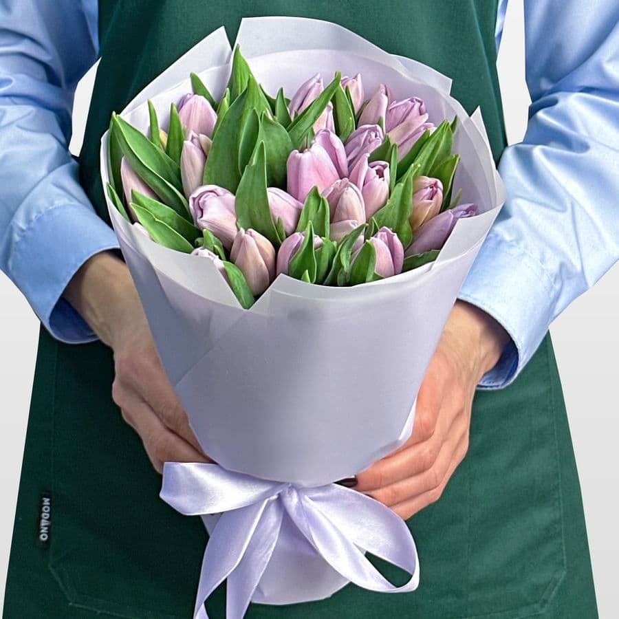 Букет из сиреневых Тюльпанов 25 шт «Серый Жемчуг»
