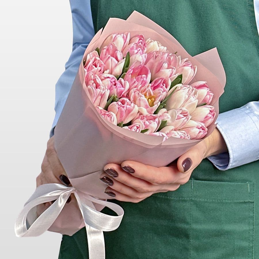 Букет из нежно-розовых Тюльпанов 25 шт «Улыбка Нимфы»