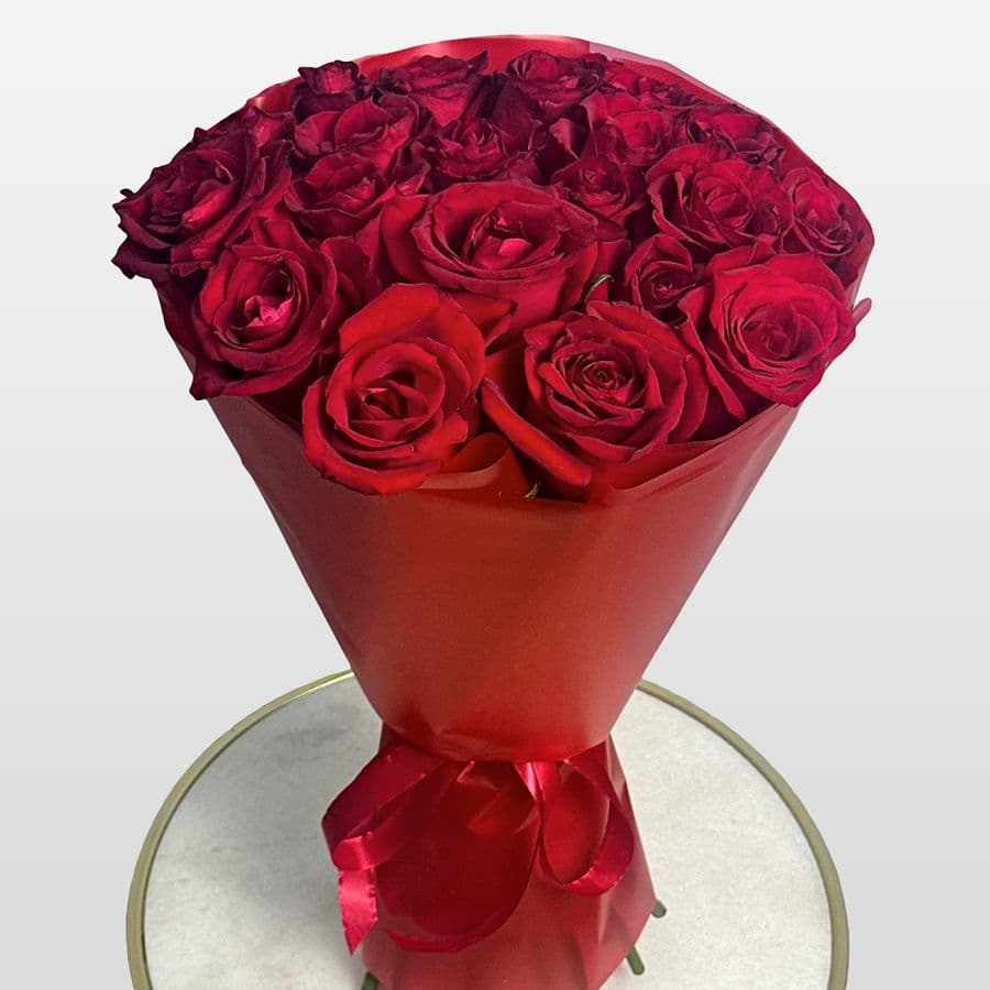 Букет из красных Роз Кения 60 см 21 шт «Искушение»