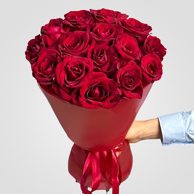Букет из красных Роз Кения 60 см 15 шт «Аромат Желаний»