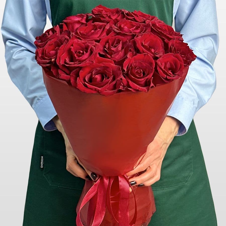 Букет из красных Роз Кения 60 см 15 шт «Аромат Желаний»
