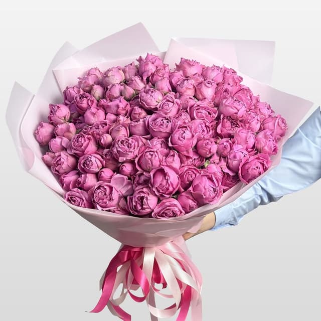 Букет из Кустовых Пионовидных Роз Мисти Баблс 51 шт «Пышное великолепие»