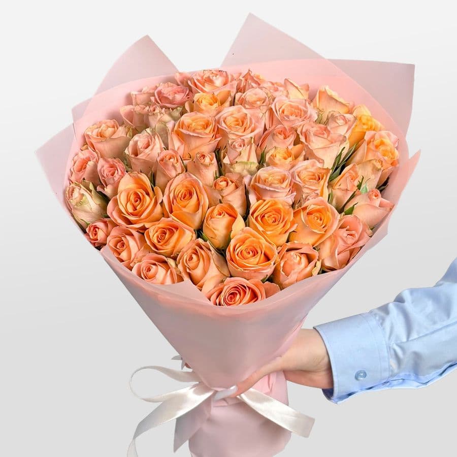 Букет из персиковых Роз Кения 40 см 51 шт «Теплый кашемир»