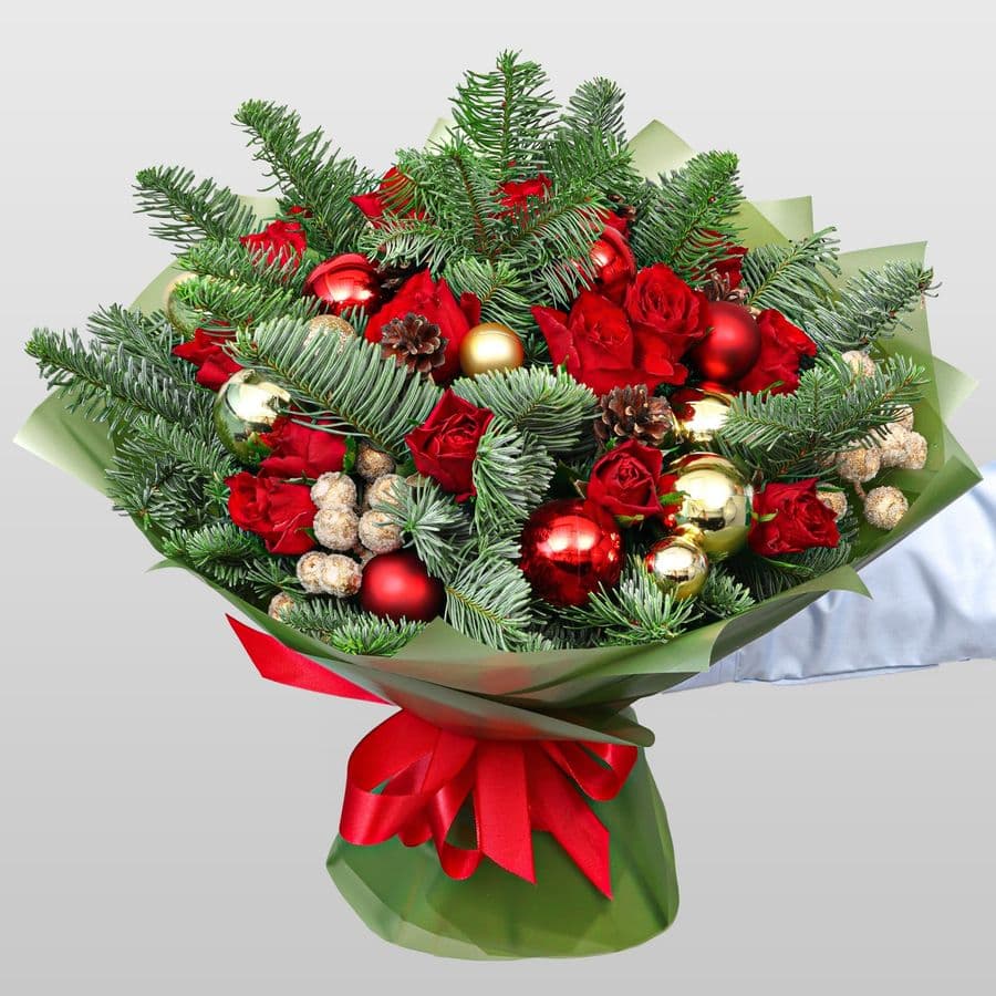 Новогодний букет из Нобилиса и Розы «Аромат Рождества»