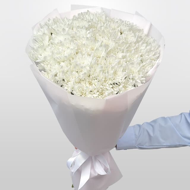 Букет из Белых Кустовых Хризантем 25 шт «Звездная Россыпь»